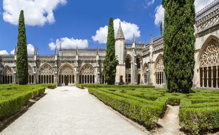 silver-coast-travelling-private-tour-alcobaca-batalha-portugal-slider