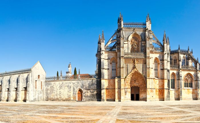 silver-coast-travelling-private-tour-batalha-monastery-portugal-slider