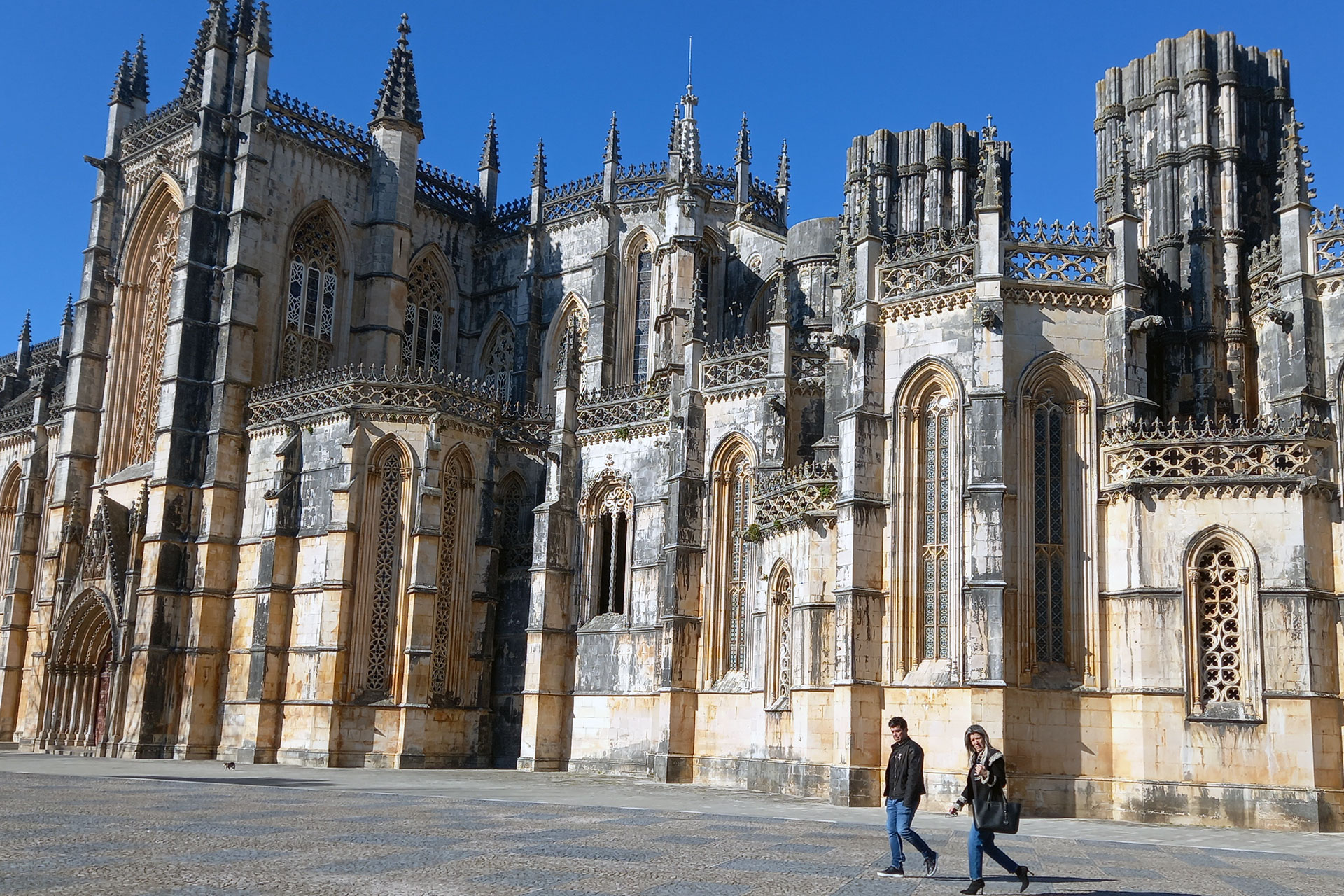 What-to-Visit-in-Batalha-with-Guided-Tour,-Batalha-monastery,-SIlver-Coast-Travelling-Tours-team-2025