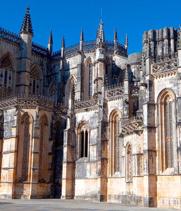 Batalha-Monastery-A-Masterpiece-of-Portuguese-Gothic-Architecture-Silver-Coast-Travelling-tours-Portugal
